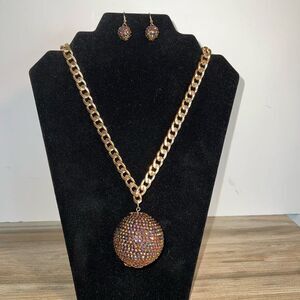 Da Vince chunky necklace and earrings set women’s gold tone festival discocore